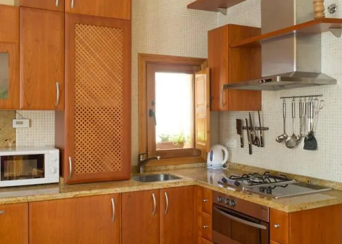 Luminous Loft In Historic Centre דירה *